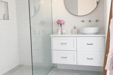 Make you Small Bathroom look Big