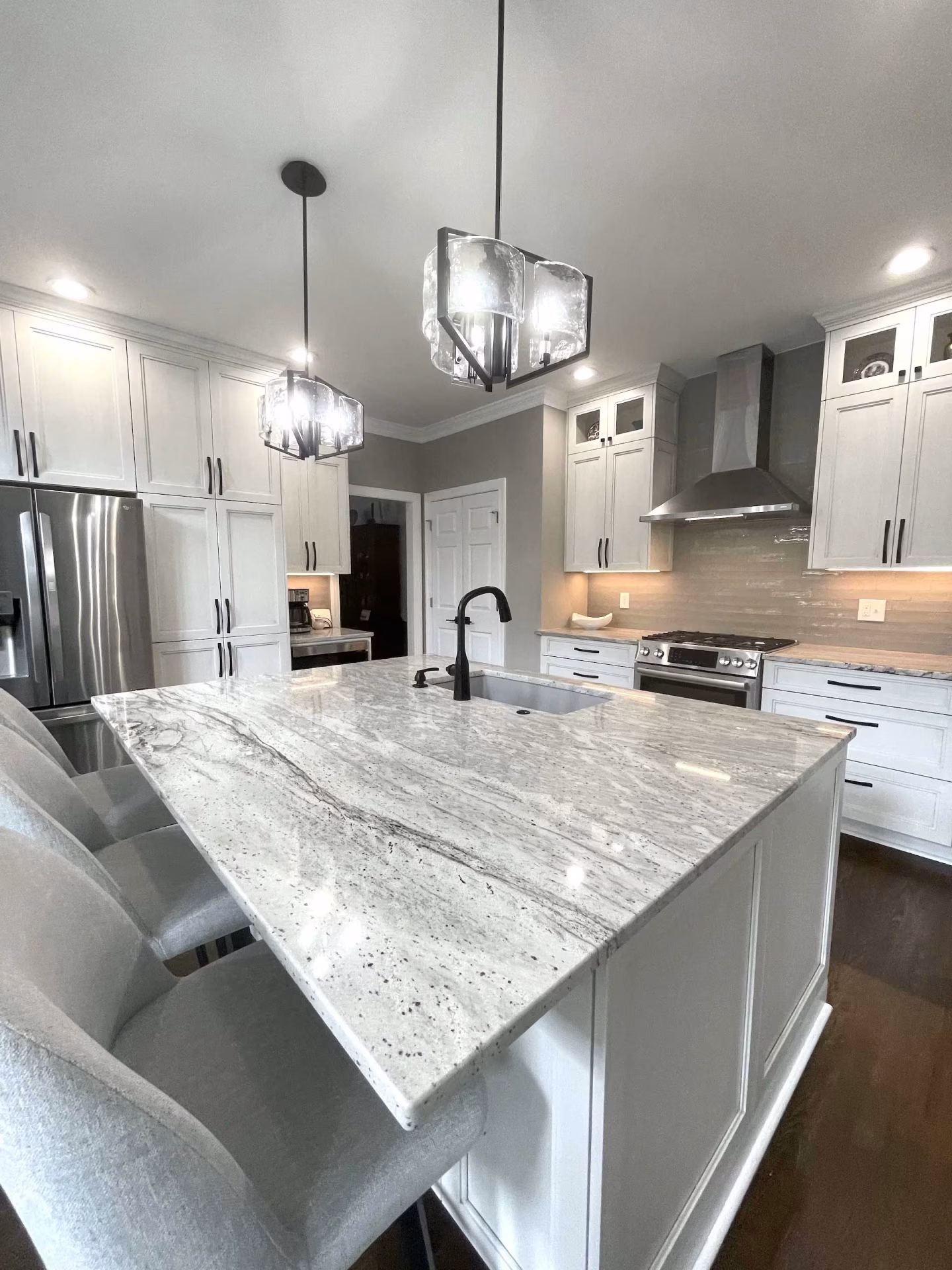 Kitchen Corner island view